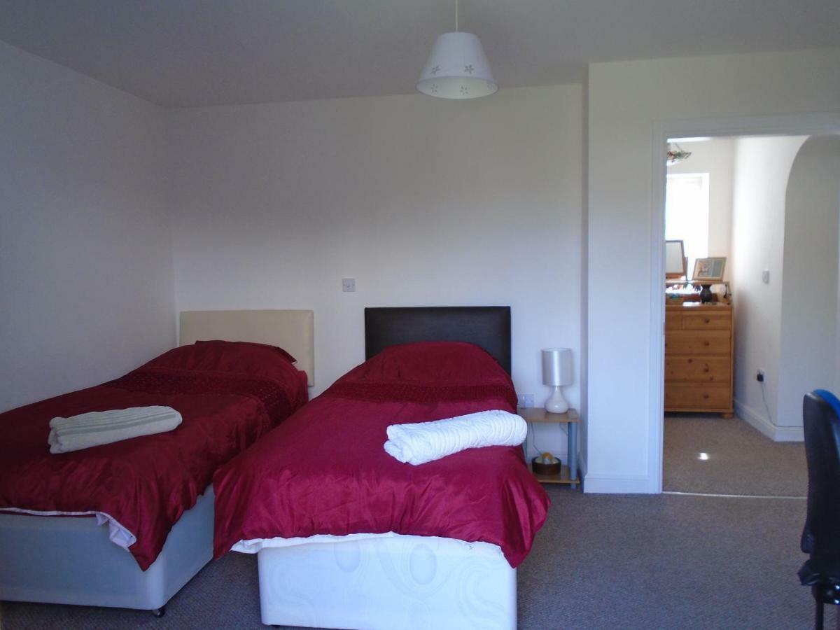 Tea In Liverpool - Private - Quiet - Ground Floor - En-Suite - Walk-In-Shower Kültér fotó